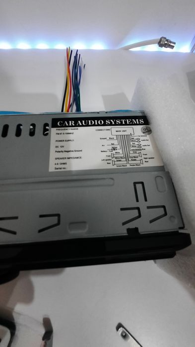 Vand player audio auto cu sistem bluetooth