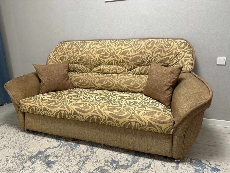 Продам диван с креслом