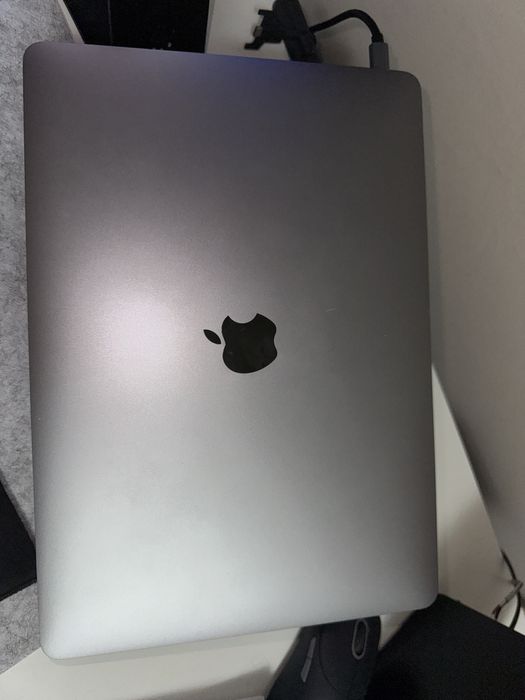 Macbook air M1, 16gb, 85% baterie