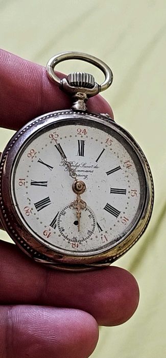 Швейцарски часовник  автомат на MAXIM'S и стар сребърен джобен