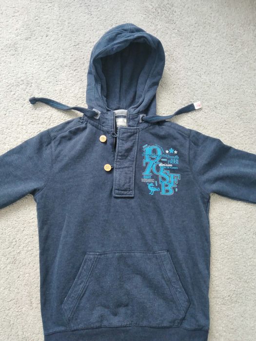 Vand Bluza/hanorac sport nou produs de calitate import.mar.M
