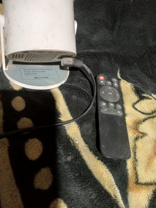 Продам  Проектор