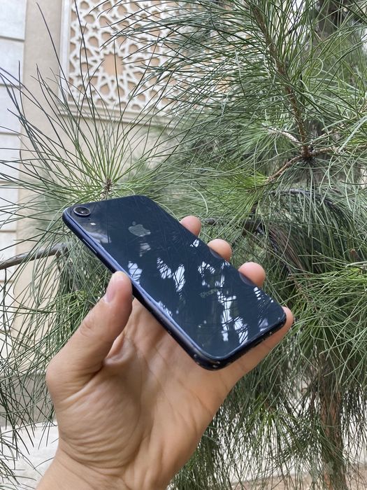 Iphone xr 64.      .