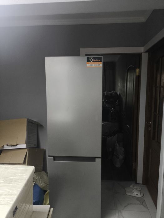 Продам холодильник Indesit