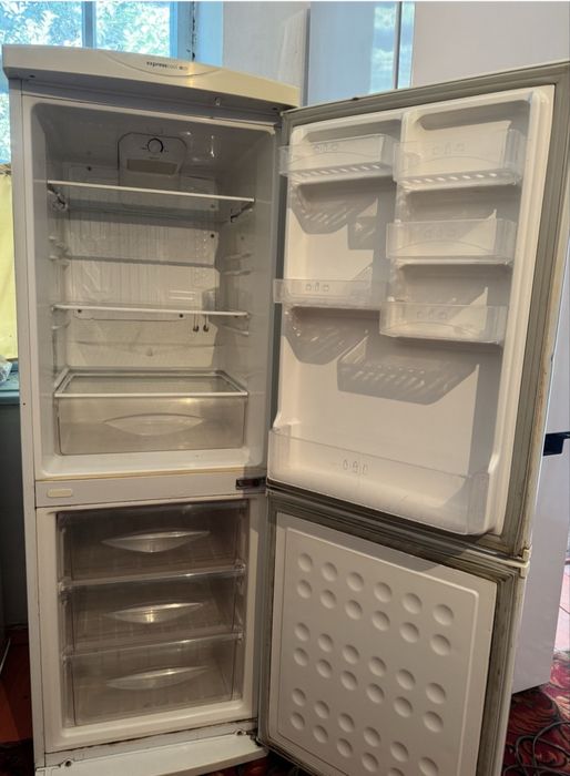 Продам холодильник LG