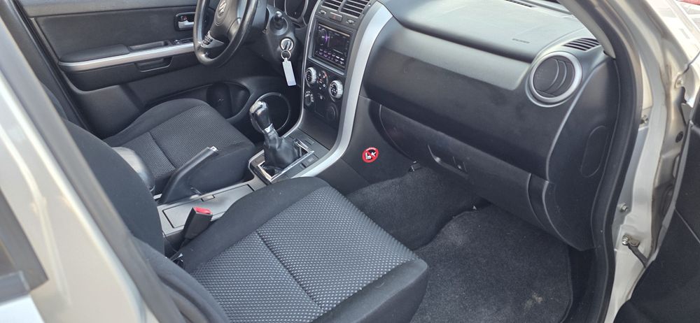 Suzuki Grand Vitara 2.0i-16V-140 cp 4x4