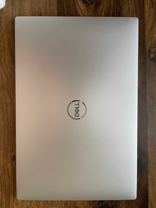 Лаптоп Dell XPS 9310 13,4 Inch Intel i7-1185G7 Като НОВ