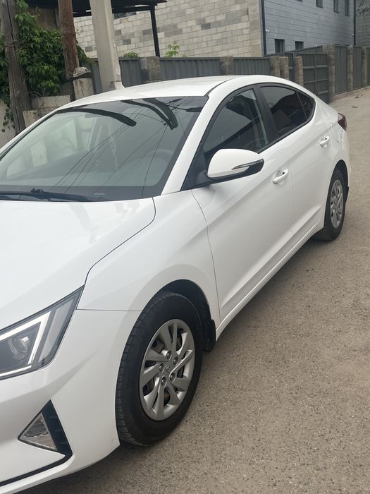 Hyundai Elantra 2020