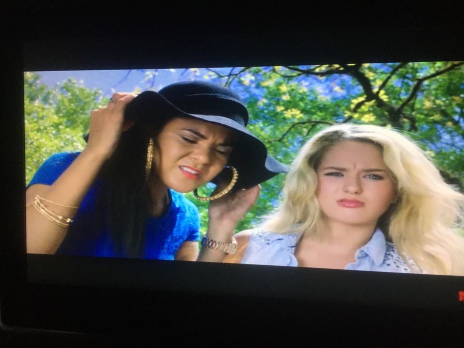 ЖК телевизор