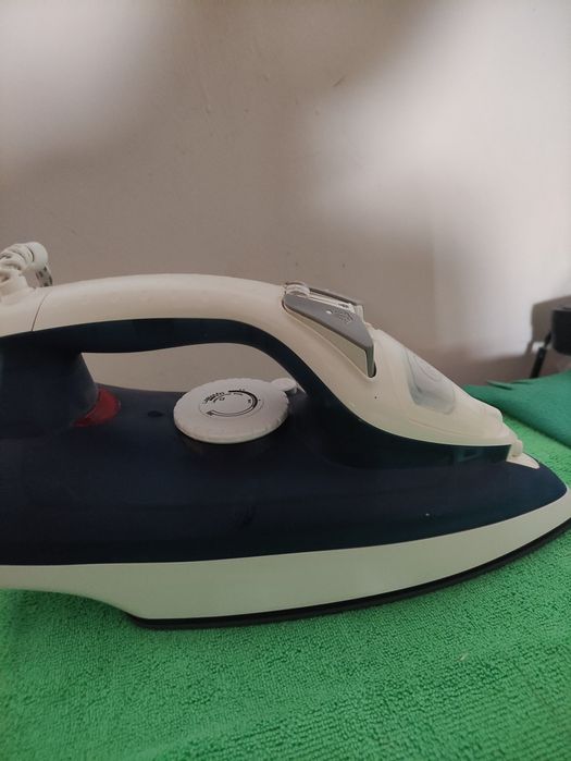 Утюг отличный)))