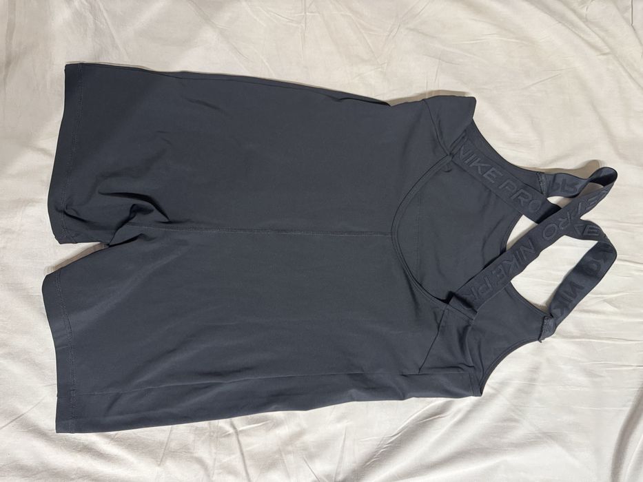 Къс гащеризон Nike