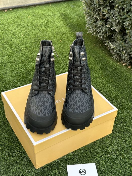Утепленные ботинки Michael Kors