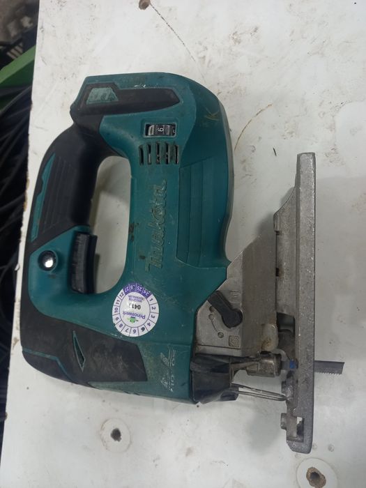 Акумулаторен ъглошлайф Makita