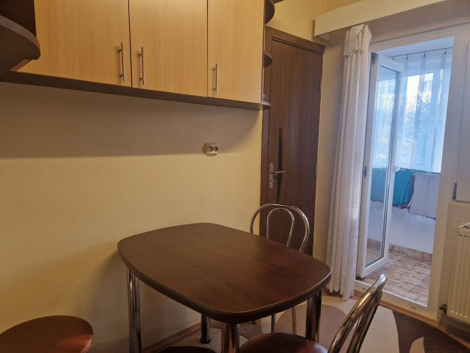 Apartament 2 camere+ parcare exterioara