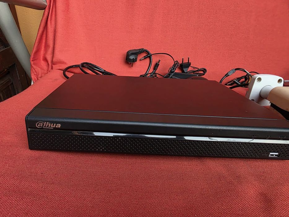 Vand videointerfon si sistem supraveghere video