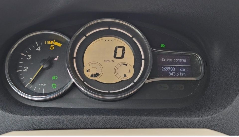 Renault Megane 3 coupe 1. 5 dci. De citit -finalul!