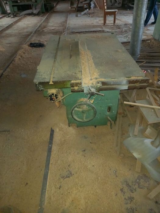 Столярные станки и бункер