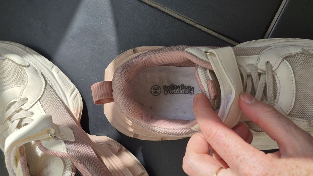 Кроссовки для девочки