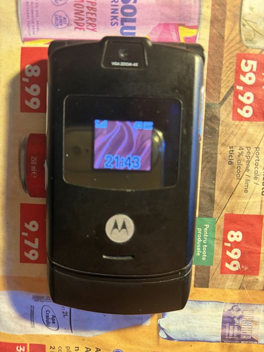 telefon de colectie motorola v3 stare buna