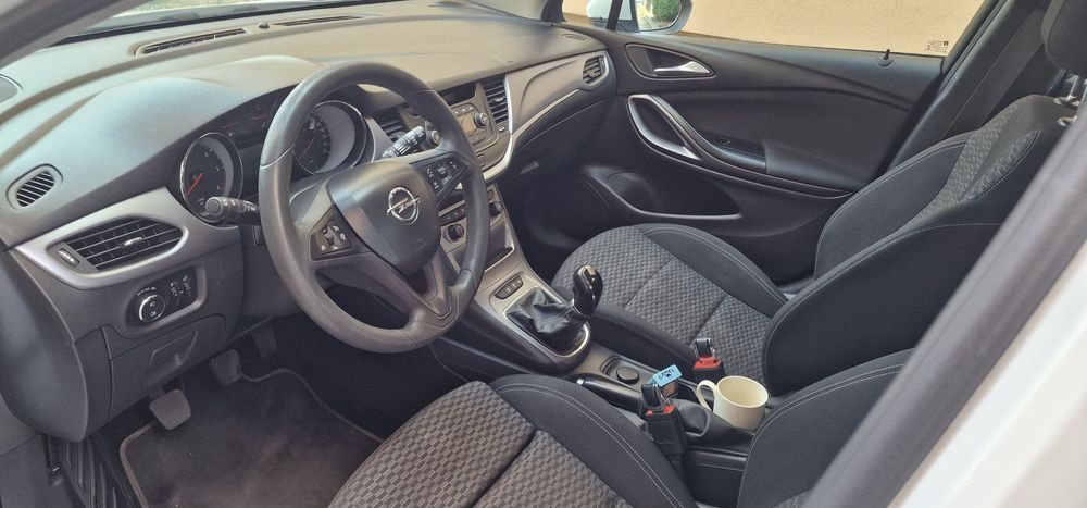 Opel astra k 1.6