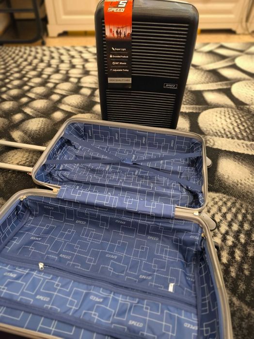 Продам дорожные чемоданы с Дубая.