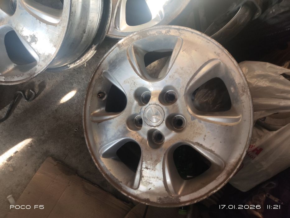 Продам диски  на 16