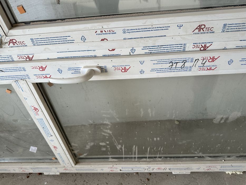 Продам входную дверь для балкона