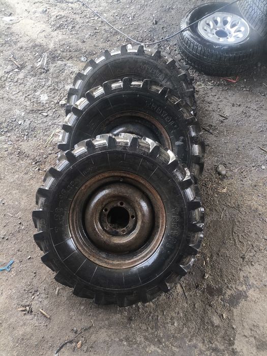 Продам резину сельхозку