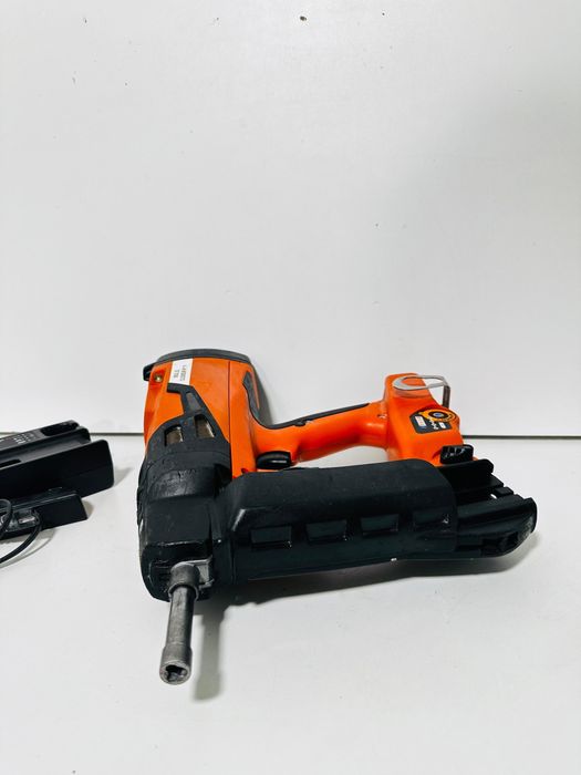 Pistol cuie paslode beton pulsa 800 P+