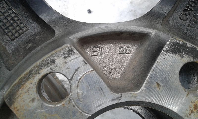 Продам легкосплавные диски на BMW