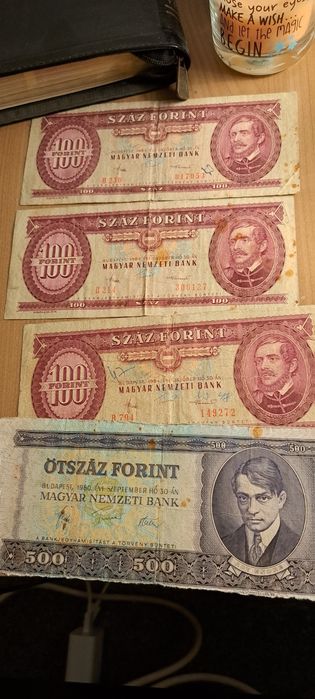 Bancnote de  vânzare