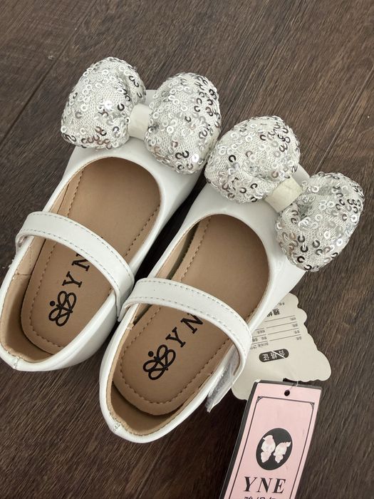 Продам туфельки