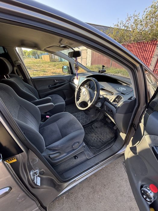 Продам Toyota Estima