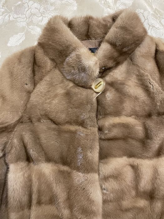 Продам норковую шубу