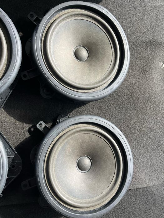 Колони озвучение тонколони Audi A3 8p буфер бас