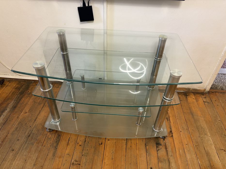 Стъклен ТВ шкаф/секция