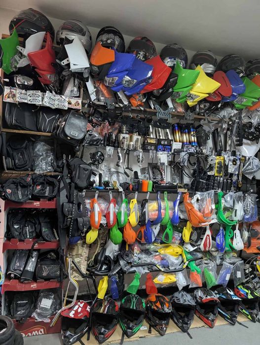 Мото екипировка нова,втора употреба и аксесоари за мотори.