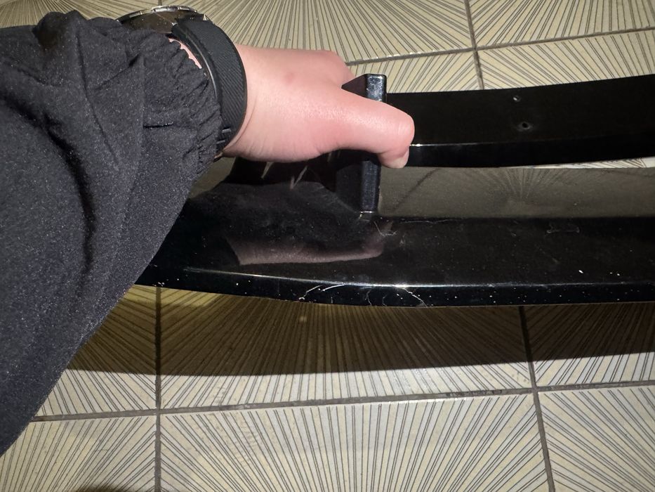 Губа на бампер.