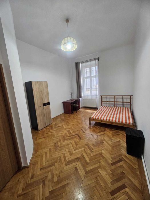 Inchiriez apartament 3 camere ultracentral