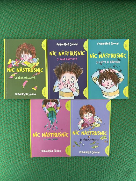 Vand carti adolescenti la jumatate de pret