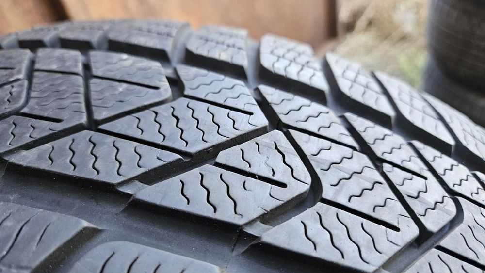 2бр гуми 225 55 17 дот 22 пирели pirelli
