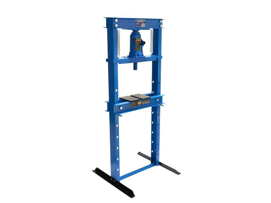 Presa stand 12t cric butelie