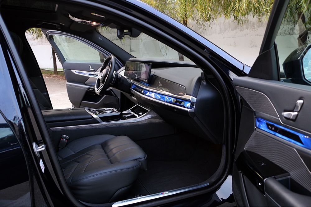 BMW 740D X- Drive 299cp/ Mild Hibrid/ Sky Lounge/ Bowers/Ionic Glow