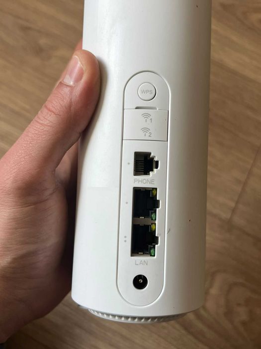 Router Modem 5G ZTE cu sim model MC801A liber de retea, neverlocked