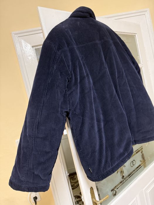 Jachetă groasă catifea raiată abastru închis….