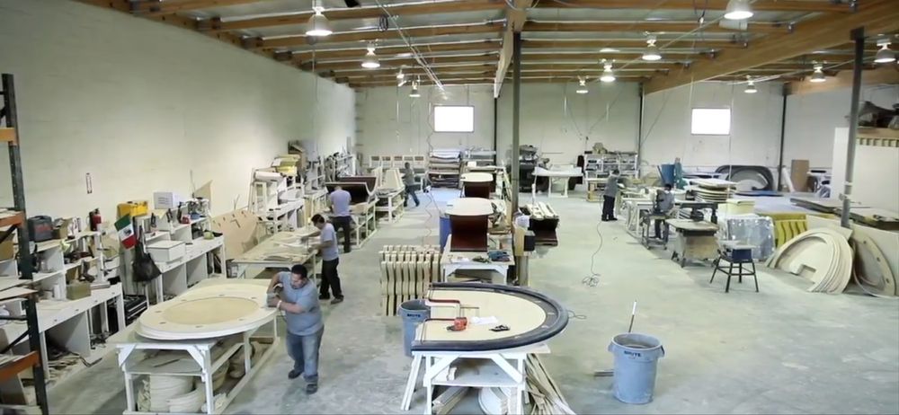 Mese poker ruleta blackjack remi scaune jetoane totul pentru Casino