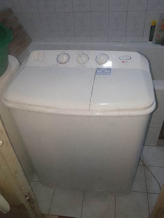 Продам стиральную машину LG