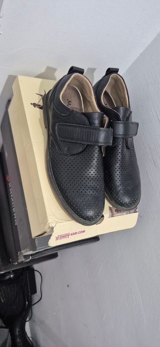 Туфли для мальчиков школьные.