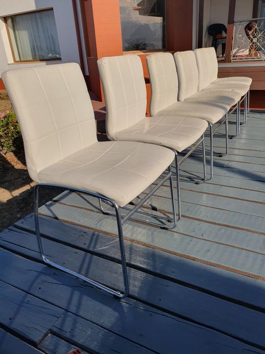 Masă pliabila, scaune lemn sau tapițate