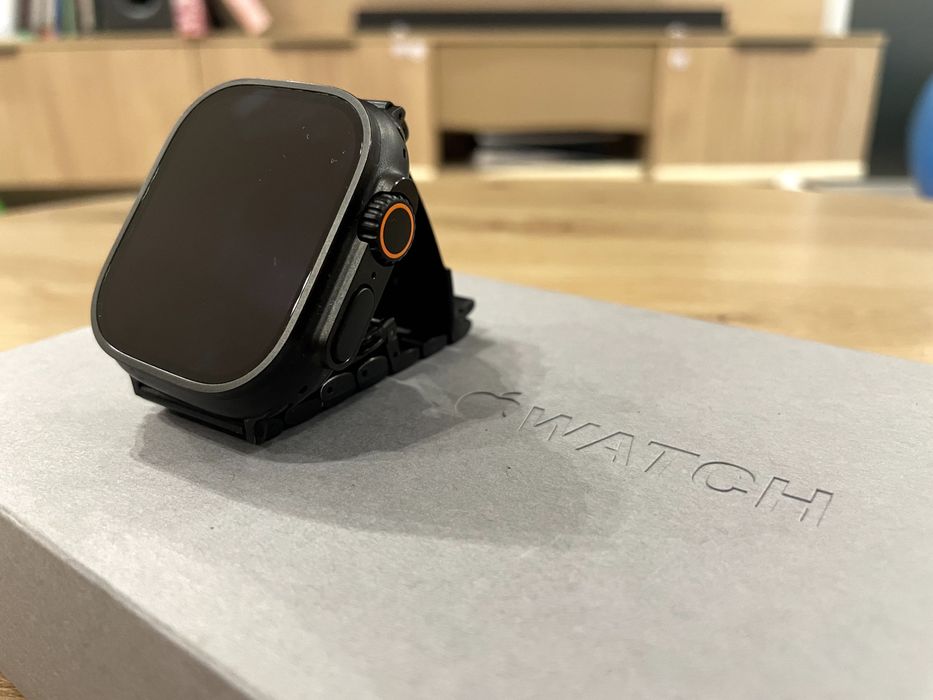 Apple Watch - Ultra 3 49mm Black Titanium Cellular 64GB: 100% батерия, в гаранция до края на 2027